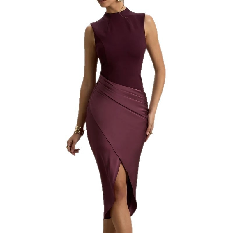 Ärmelloses, elegantes rotes Satin-Maxikleid mit Schlitz – Bild 2