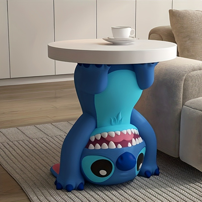 Couchtisch im Stitch-Design