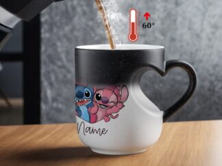 Personalisierbarer Stitch & Hearts-Becher mit Namens- und Farbwechselfunktion